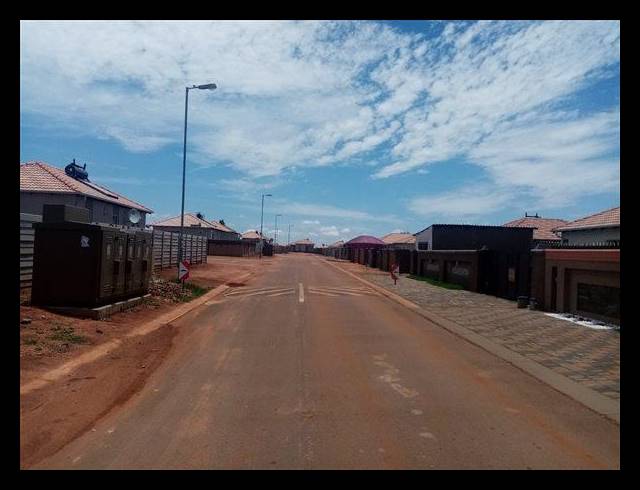 2 BEDROOM HOUSE FOR SALE IN SHARON PARK